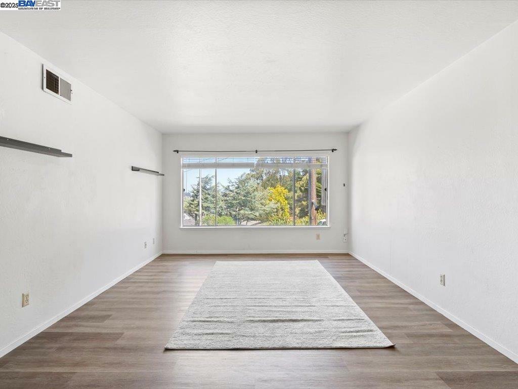 Property Photo: 56 Edgewood Ct CA 94014