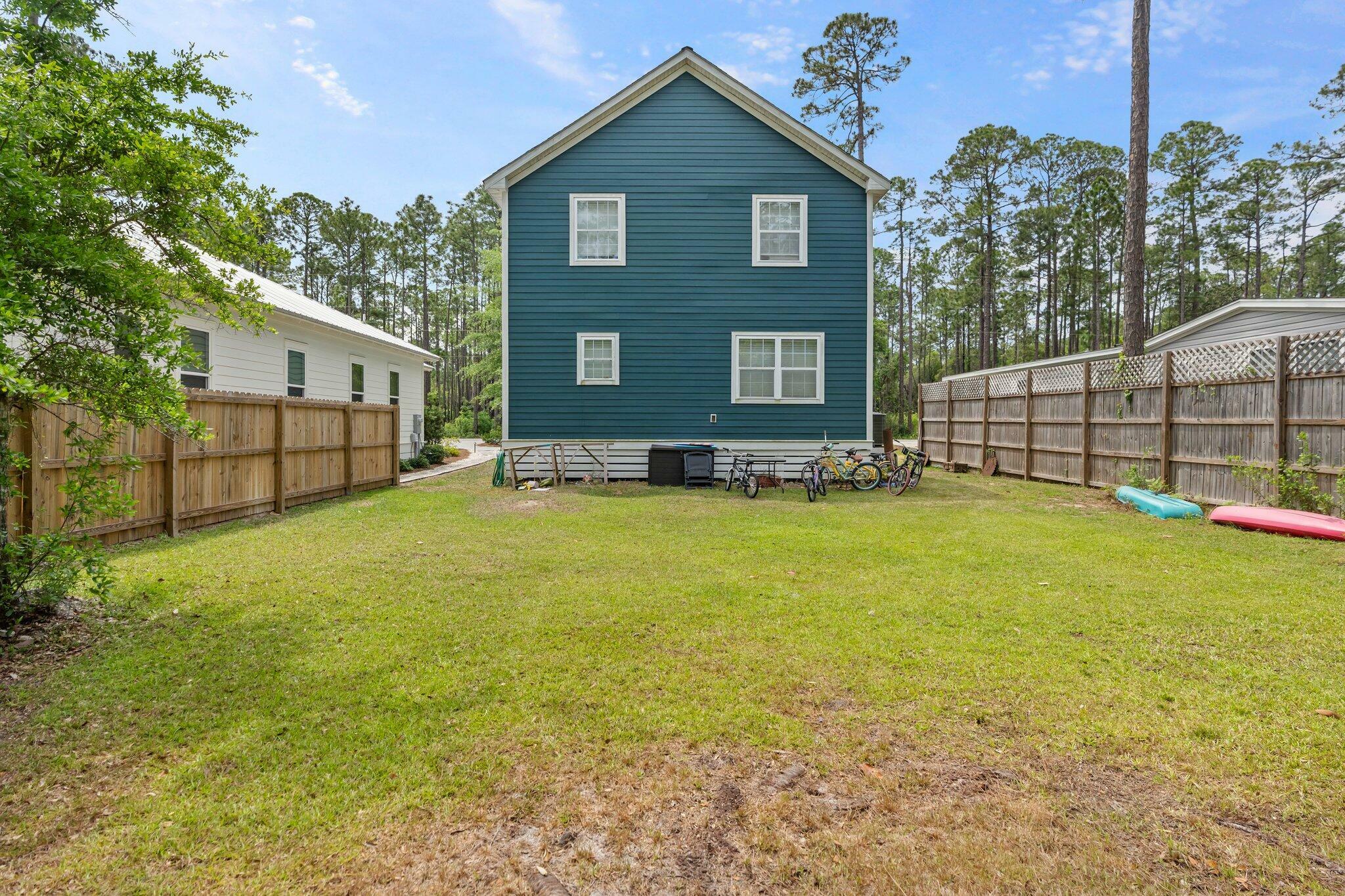 Property Photo: 1139 E Point Washington Road FL 32459