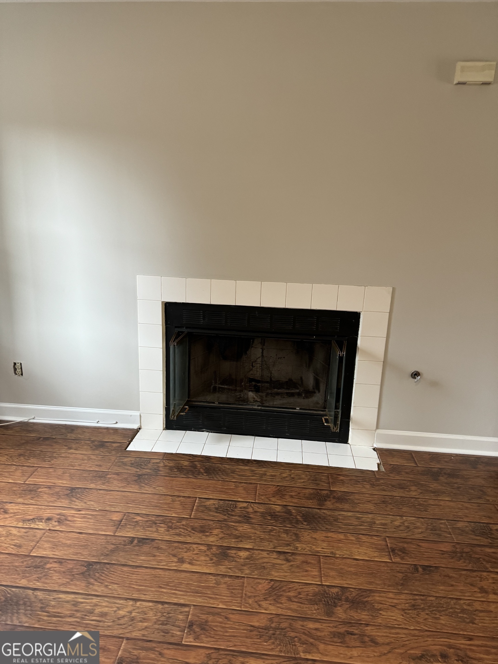 Property Photo: 246 Lakewood Drive GA 30263