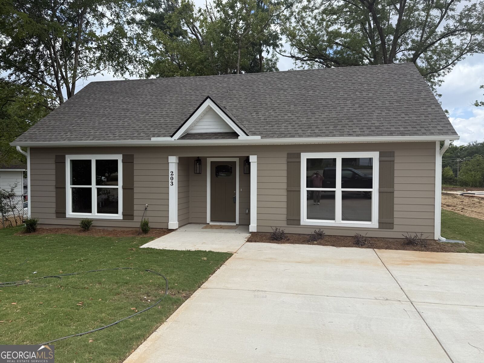 Property Photo:  203 Fannin Street  GA 30240 