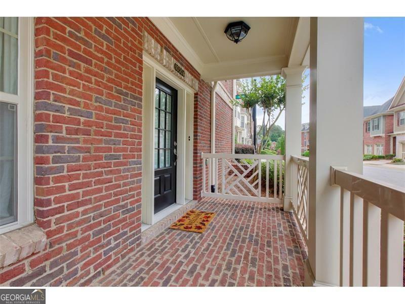 Property Photo: 10304 Monarch Way GA 30022