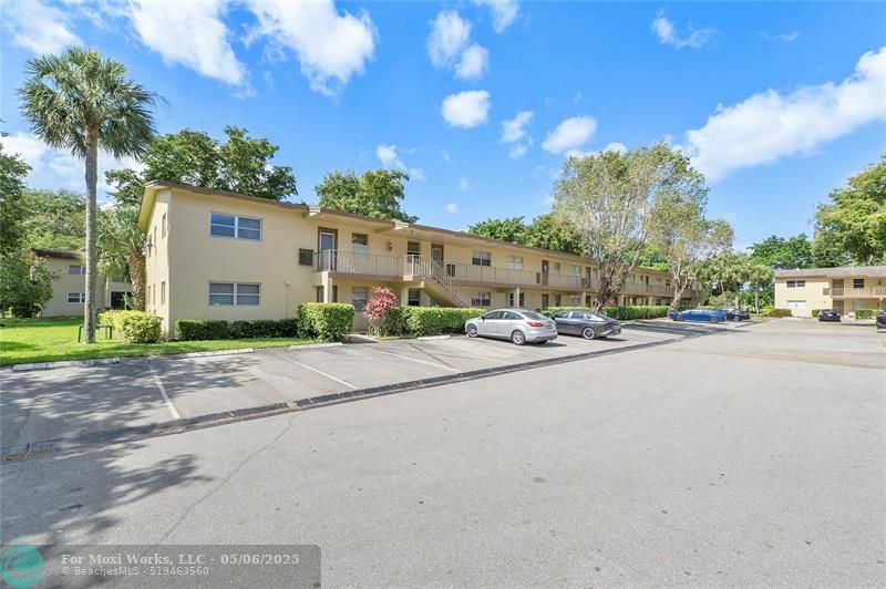 Property Photo: 441 NW 76th Ave 101 FL 33063