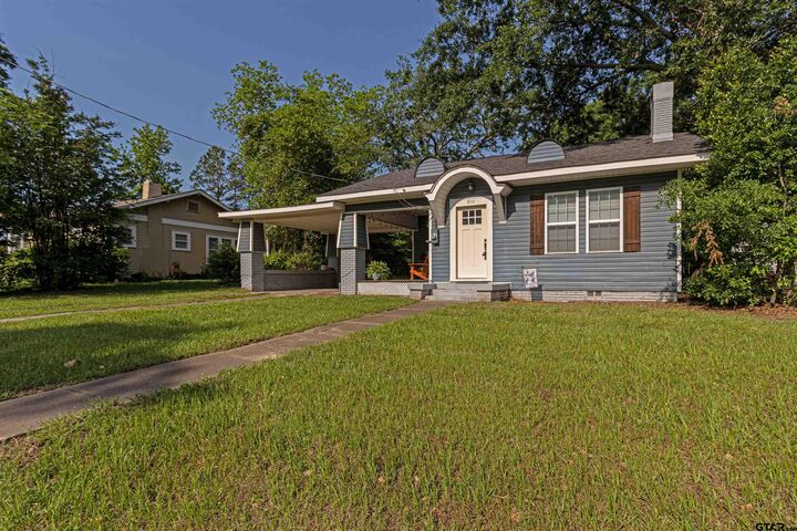 Property Photo: 316 Polk St TX 75644