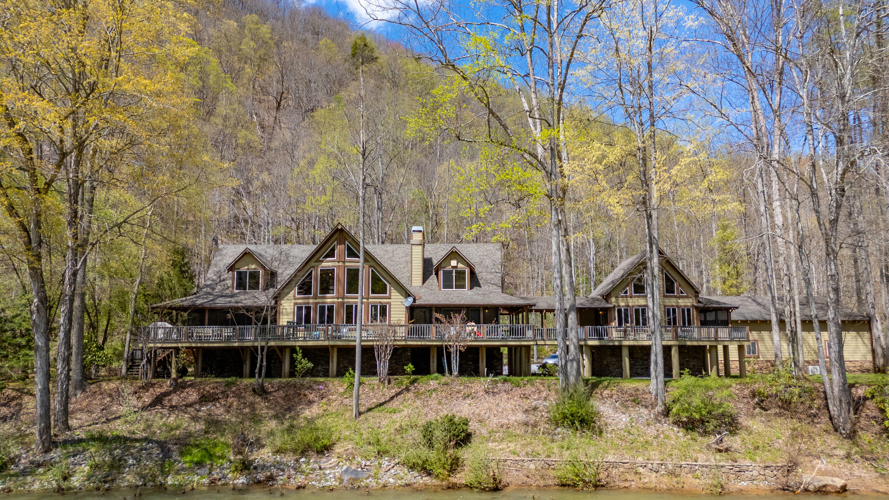 633 River Trail Ln  Lewisburg WV 24901 photo
