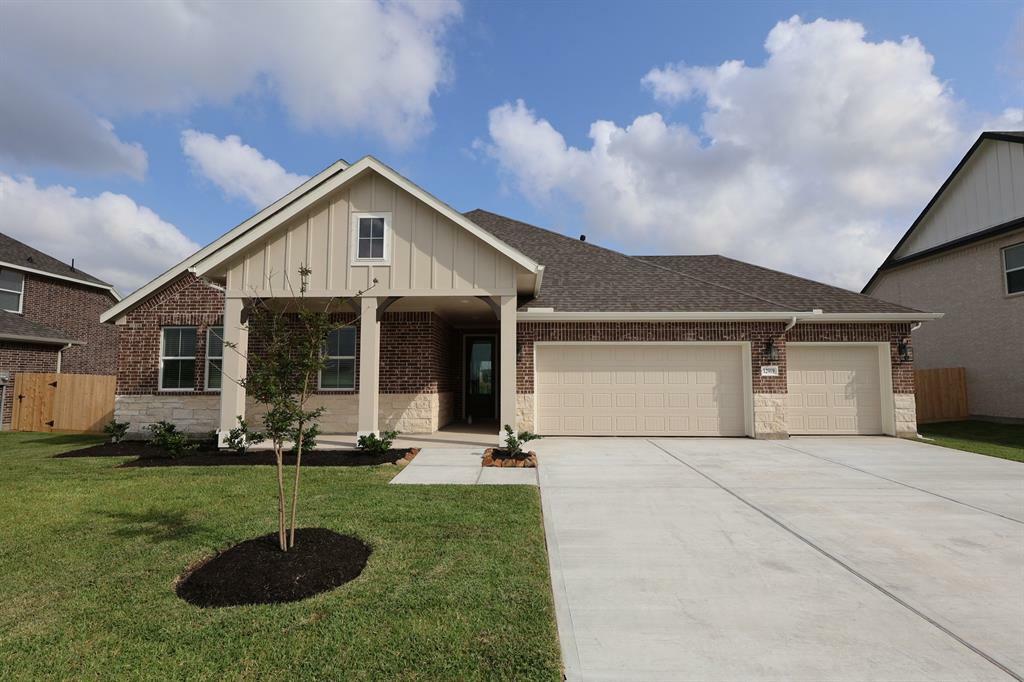 Property Photo: 12919 Old Fashion Circle TX 77535