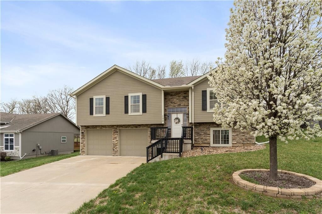 Property Photo: 130 Roller Court MO 64079
