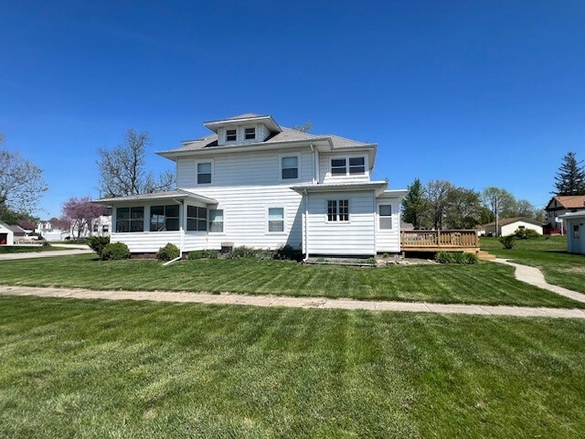Property Photo: 410 Tama Street IA 50244
