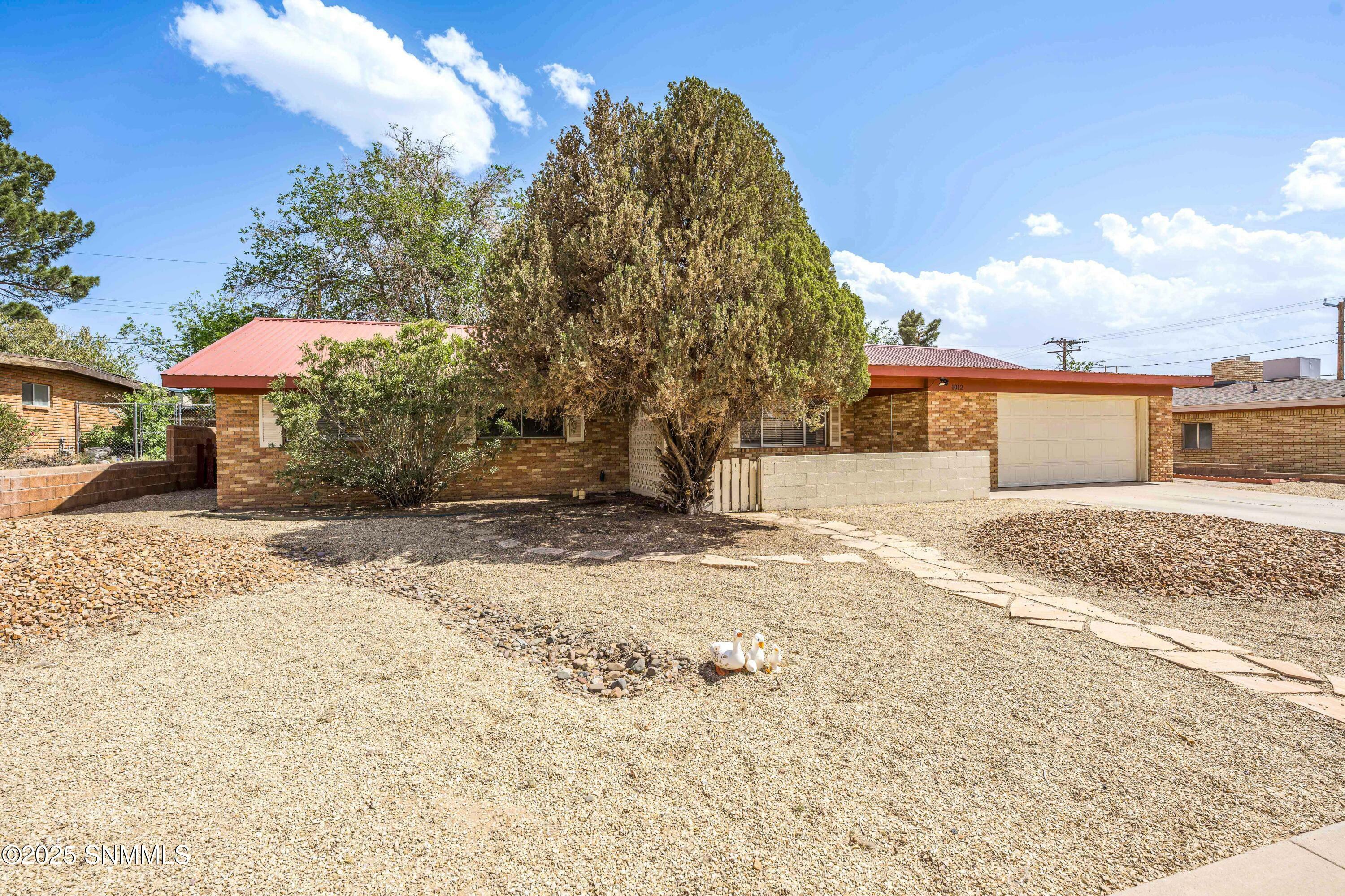 Property Photo:  1012 Cedardale Drive  NM 88005 