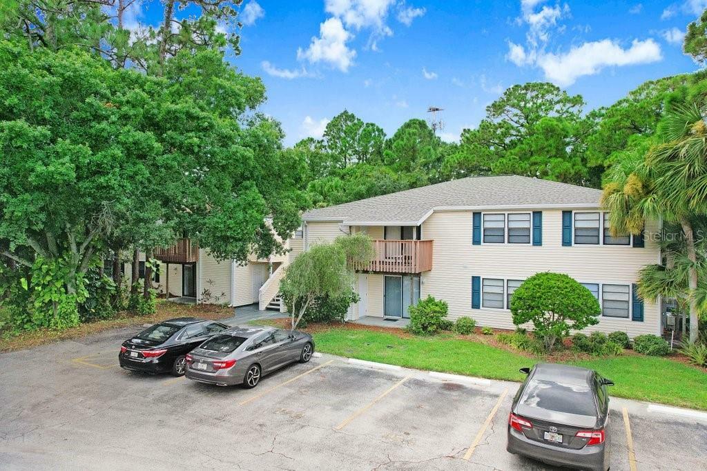 Property Photo: 134 Sycamore Lane F FL 34677