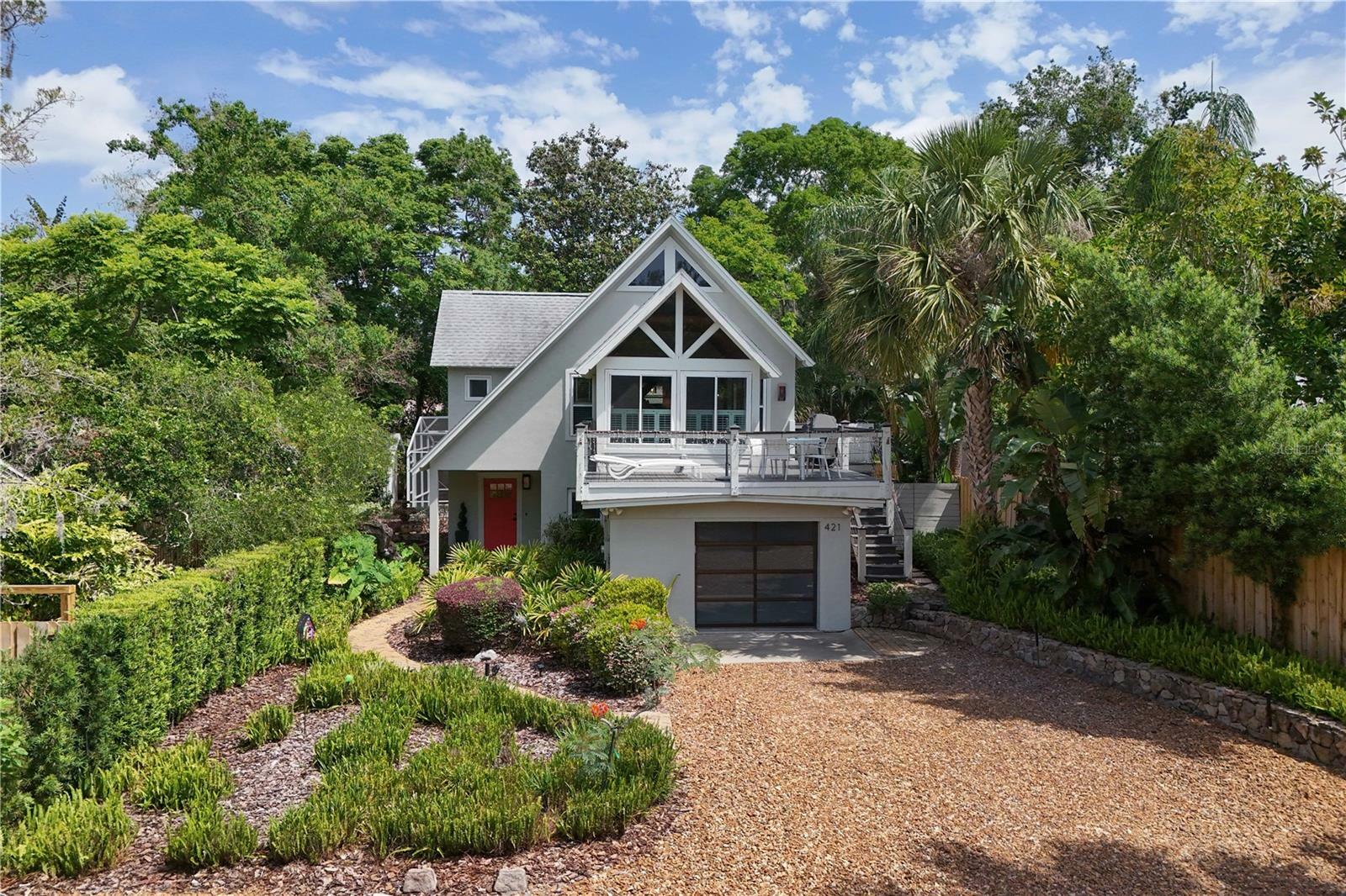 Property Photo: 421 W 10th Avenue FL 32757