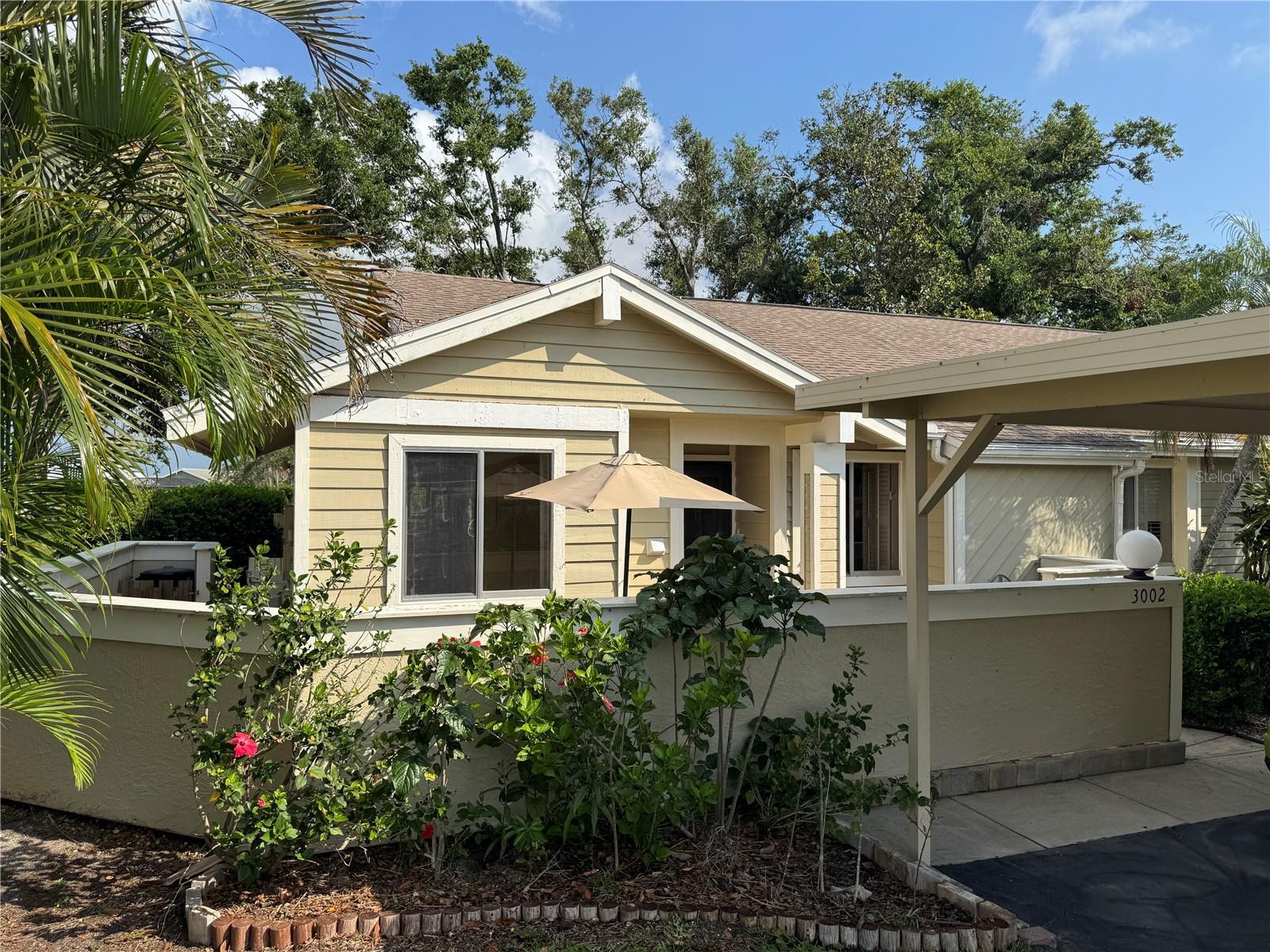 Property Photo: 3002 Sail Pointe Circle 1B FL 34293