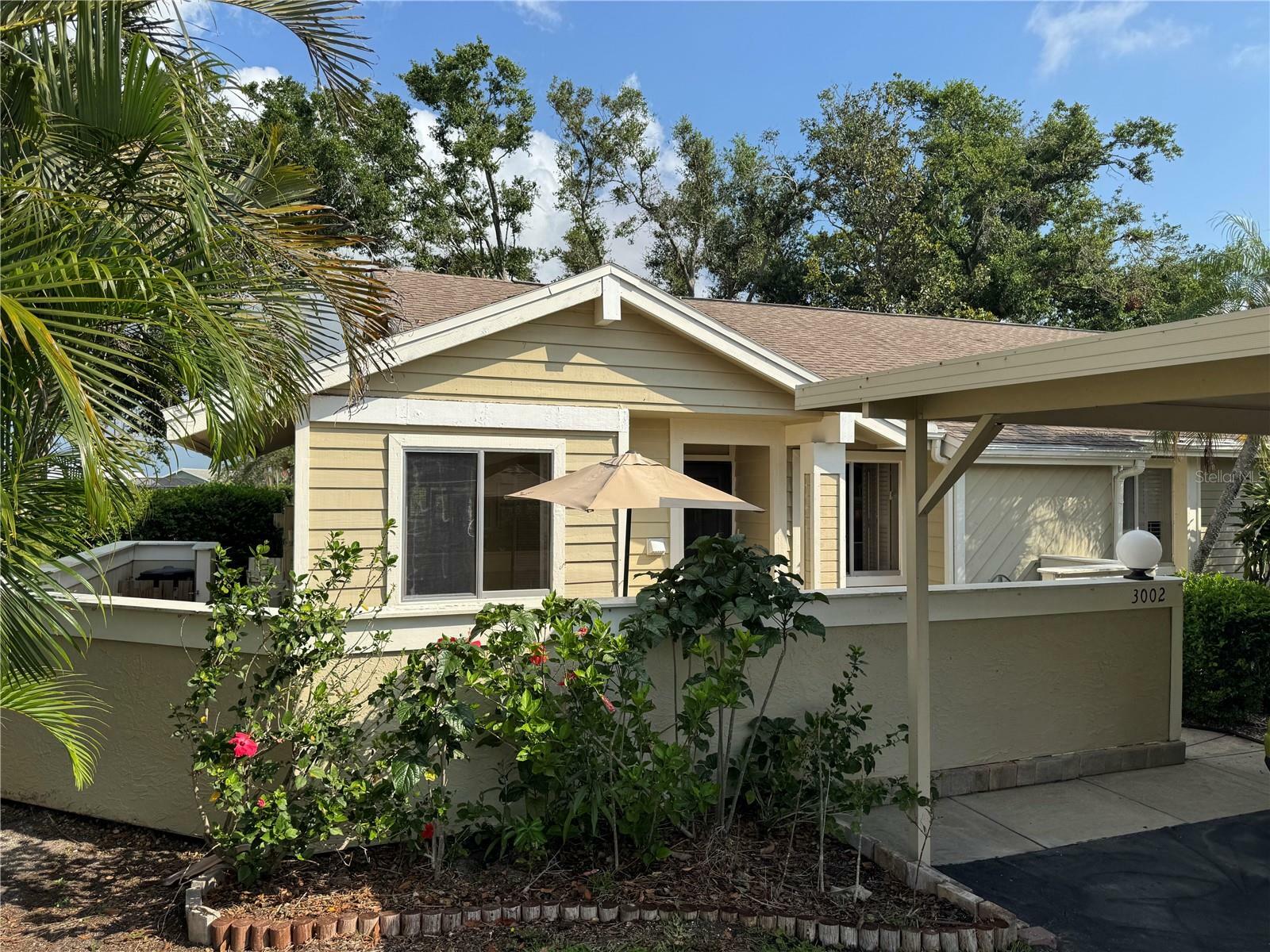 Property Photo: 3002 Sail Pointe Circle 1B FL 34293