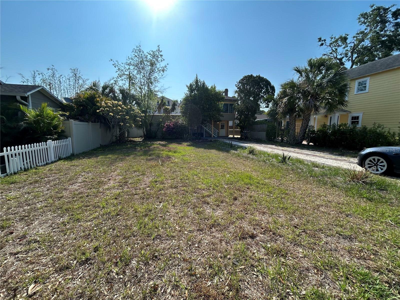 Property Photo:  943 7th Street N  FL 33701 