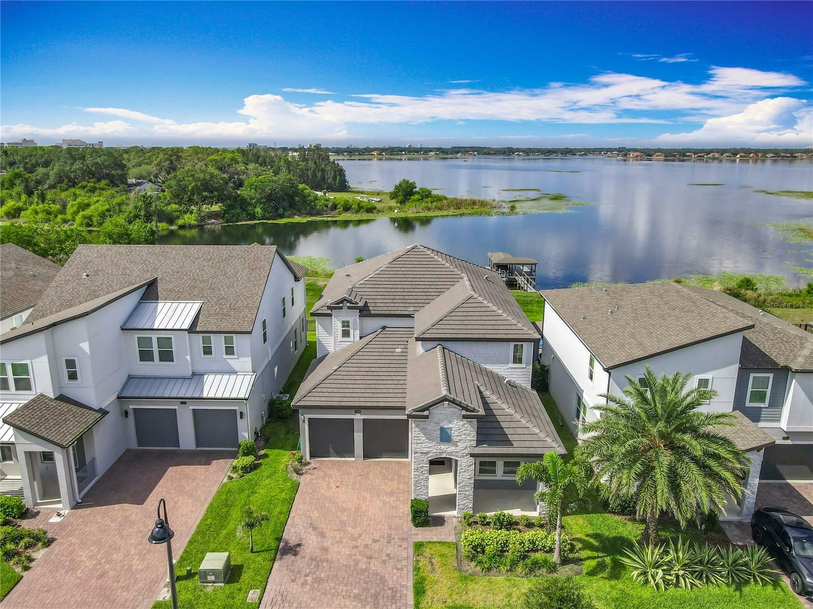 Property Photo: 7398 Alpine Butterfly Ln FL 32819
