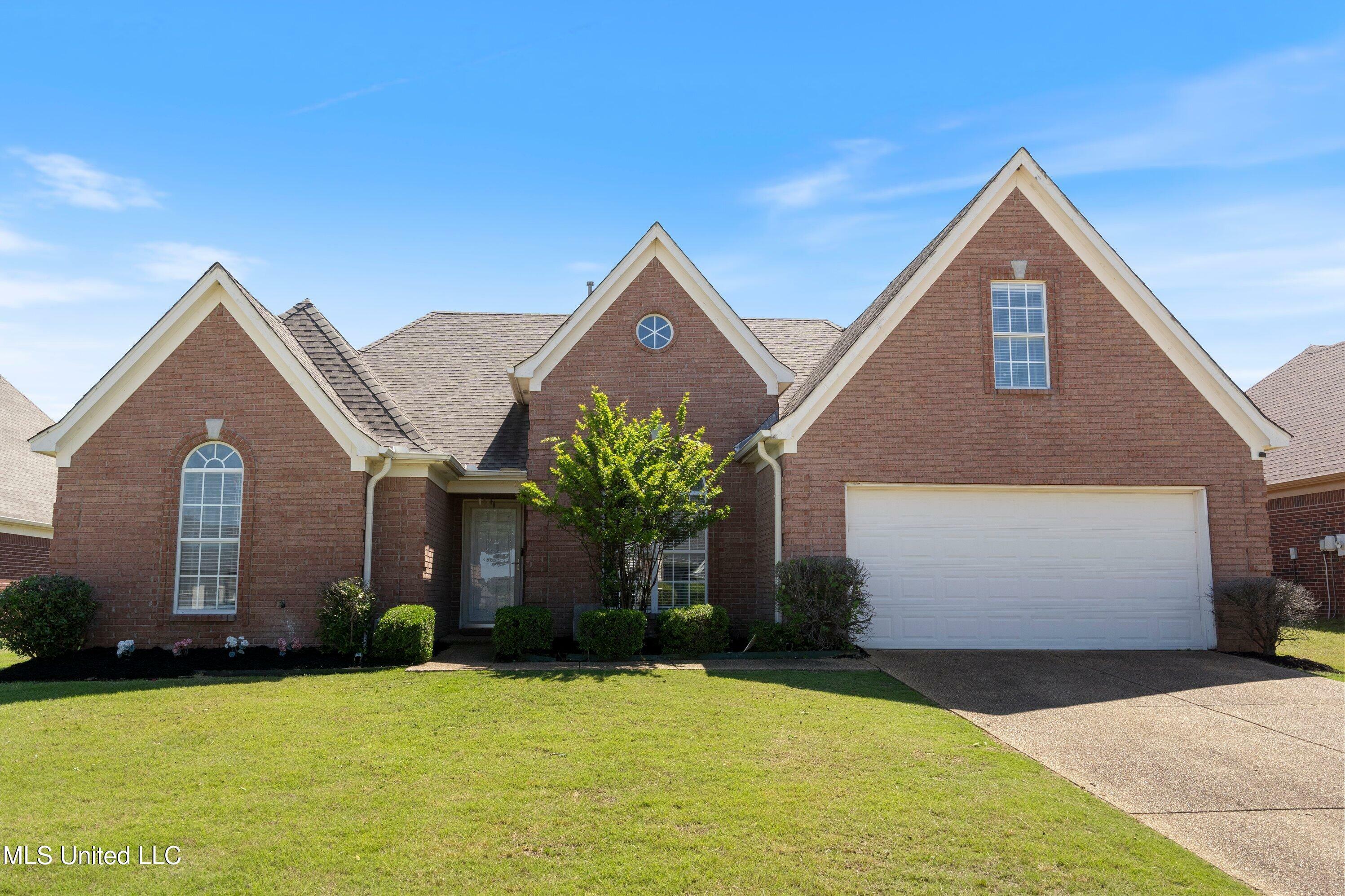 Property Photo: 7868 Plantation Ridge Cove MS 38654