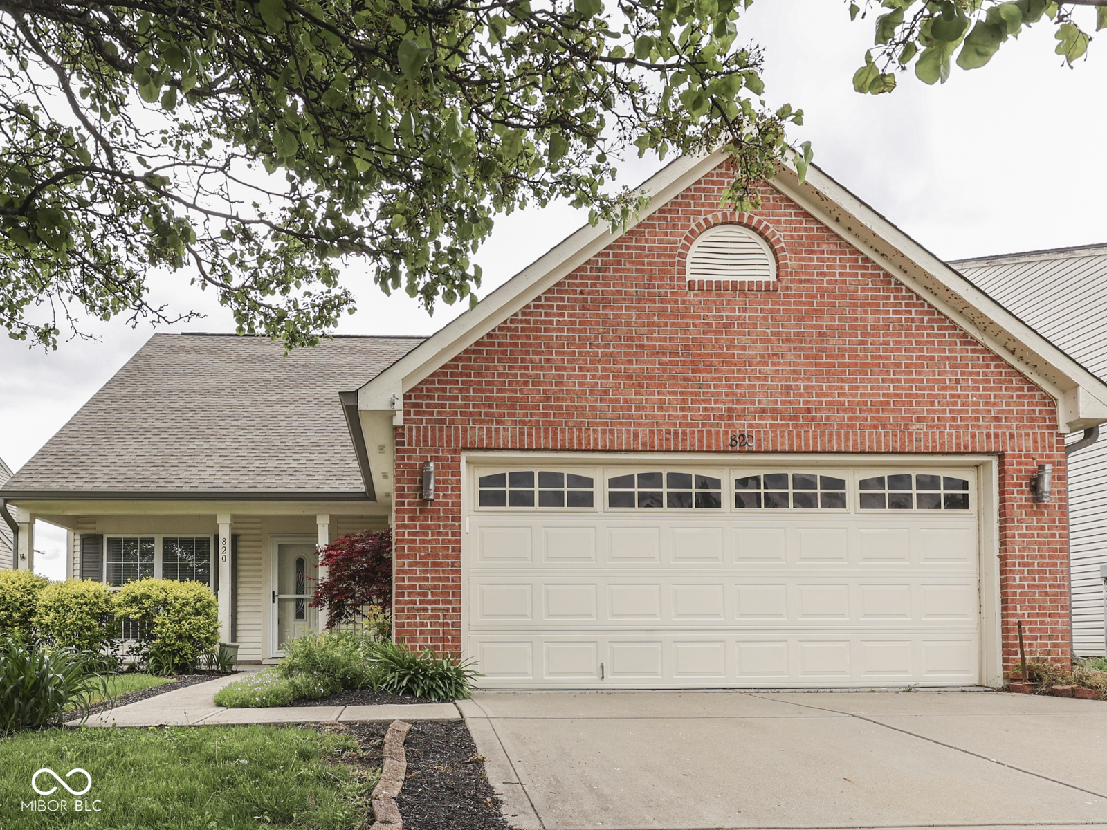 Property Photo: 820 Scotch Pine Drive IN 46143