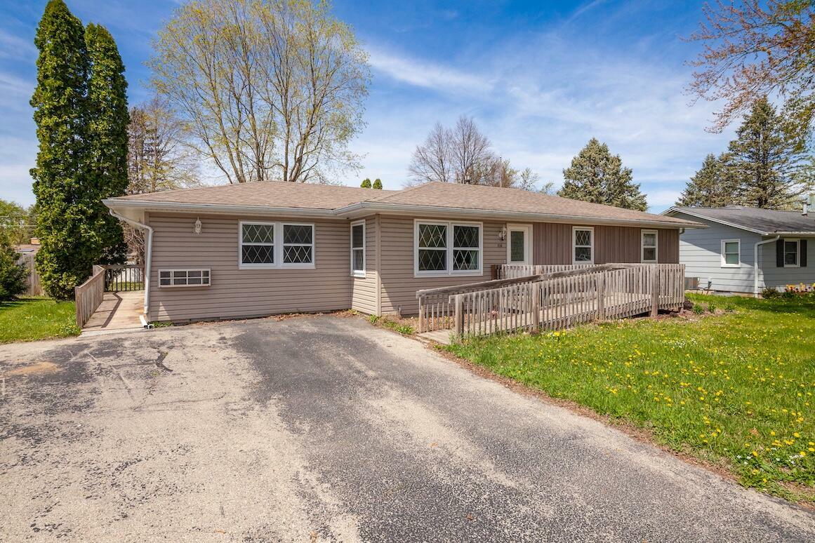 Property Photo: 816 Florence St WI 53538