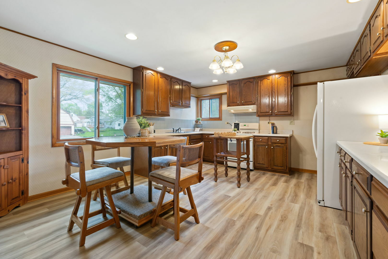 Property Photo: 35W473 Blackhawk Drive IL 60177