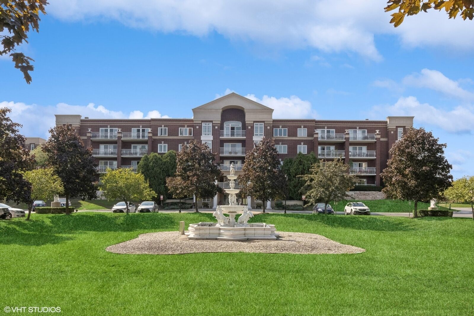 Property Photo:  7011 W Touhy Avenue 506  IL 60714 