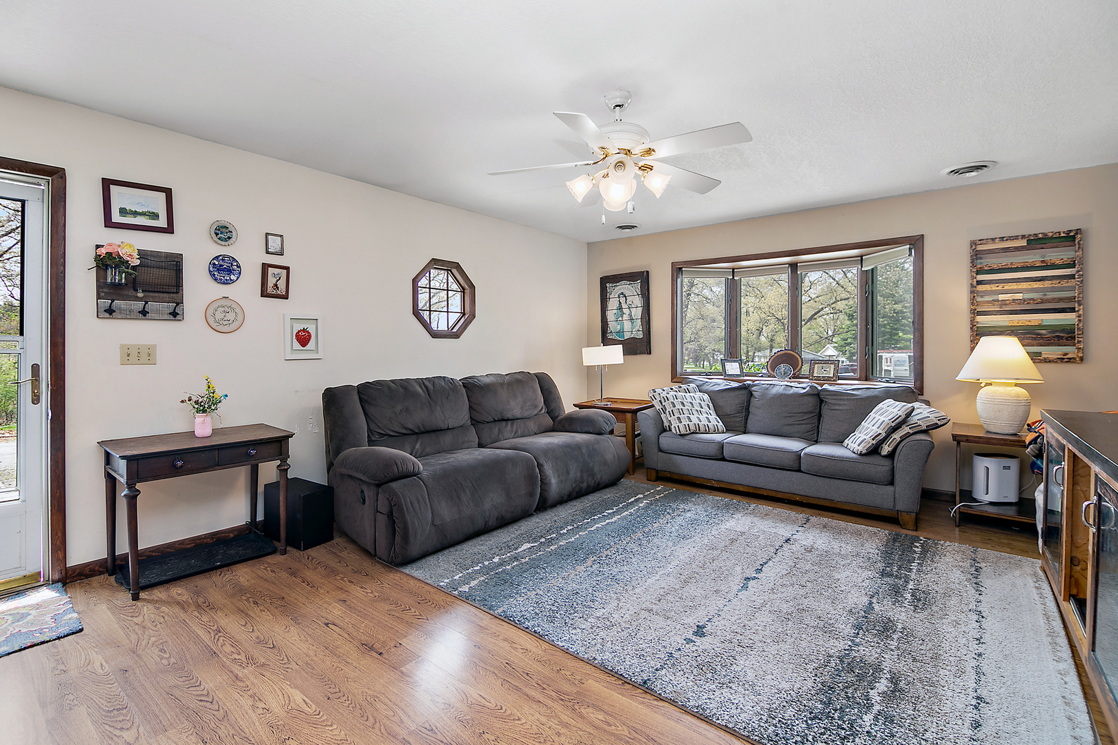 Property Photo:  4618 W Hilltop Drive  IL 60901 