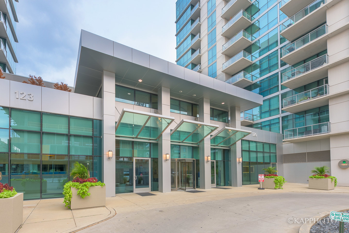 Property Photo: 125 S Green Street 605A IL 60607