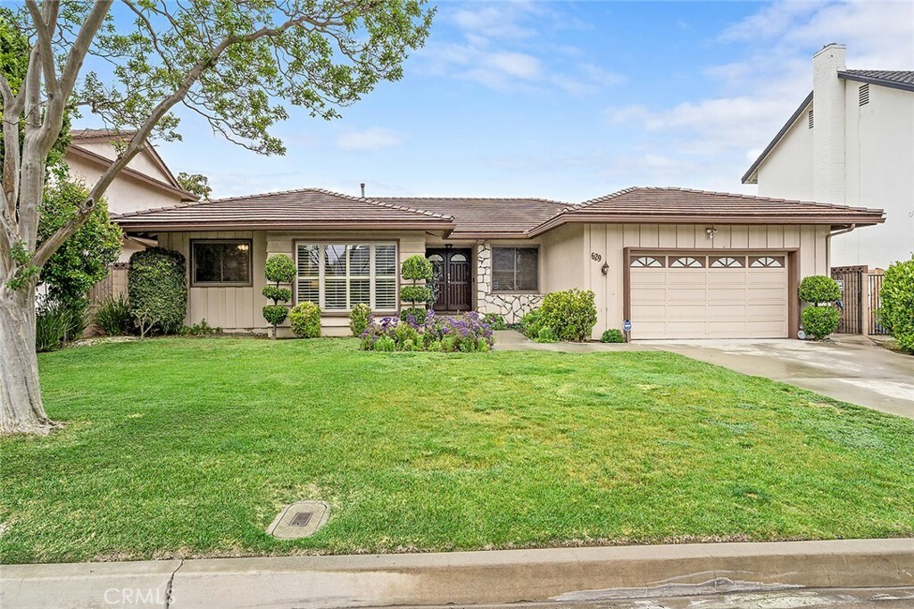 Property Photo:  629 W Wistaria Avenue  CA 91007 