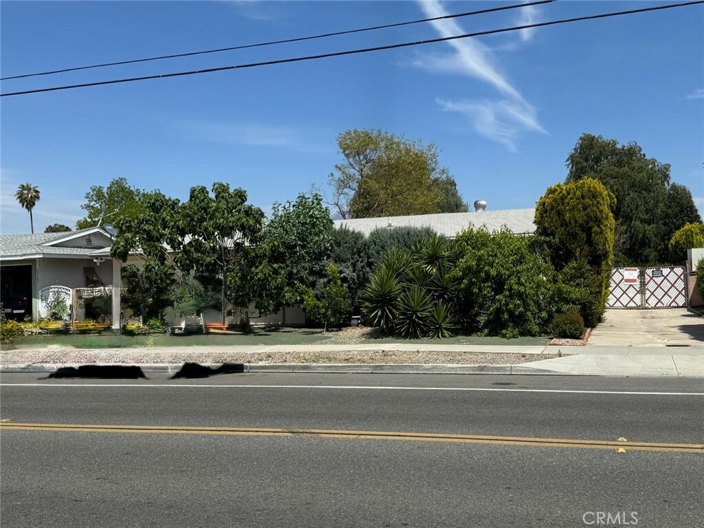 Property Photo:  840 S Gilbert St  CA 92543 