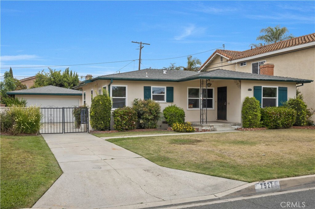 Property Photo:  7527 Cecilia Street  CA 90241 