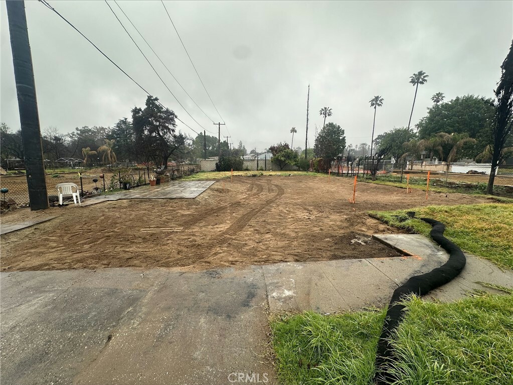 Property Photo: 509 W Altadena Drive CA 91001