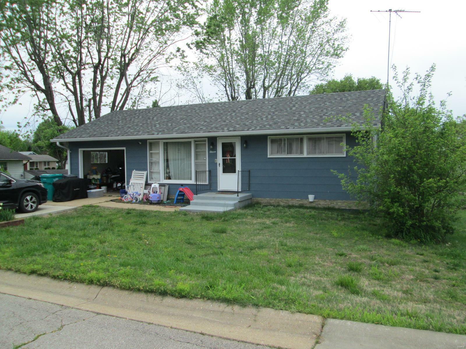 Property Photo: 11 W South Street MO 63037