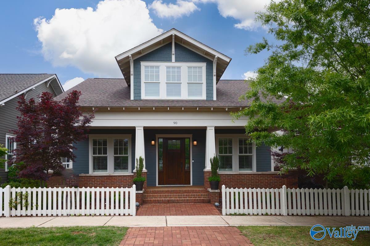 Property Photo: 90 Hillcrest Avenue NW AL 35806