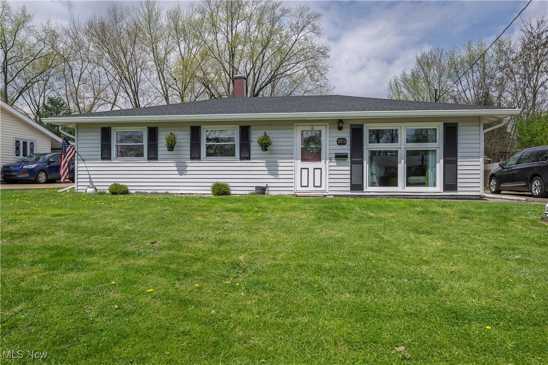 Property Photo: 3351 Tanya Avenue NW OH 44485