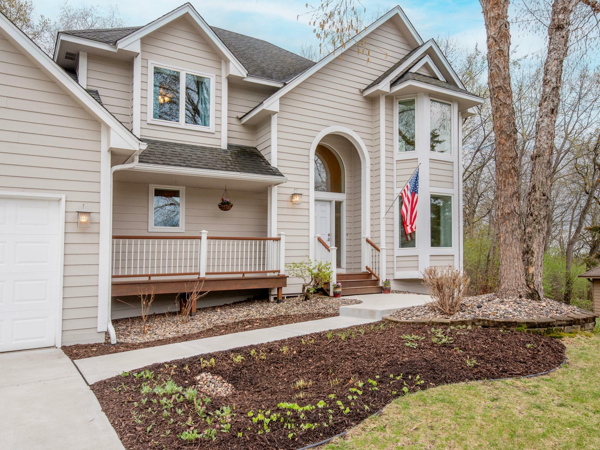 Property Photo: 548 Red Oak Court MN 55121