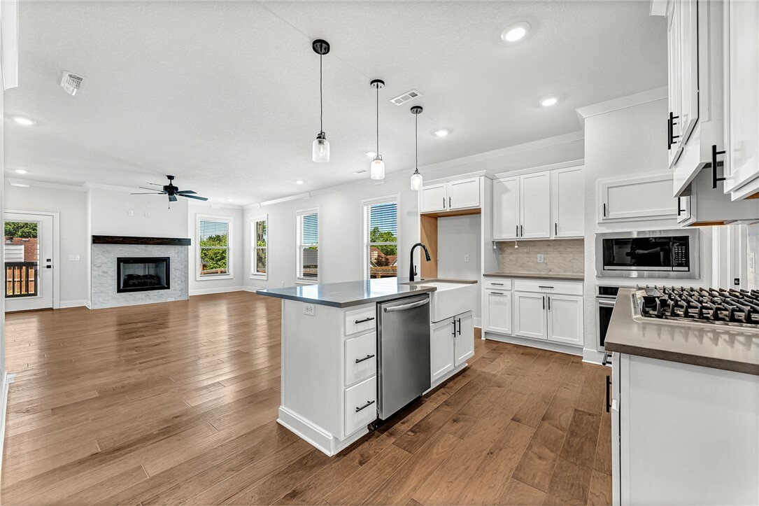 Property Photo: 1608 23rd Place AR 72758