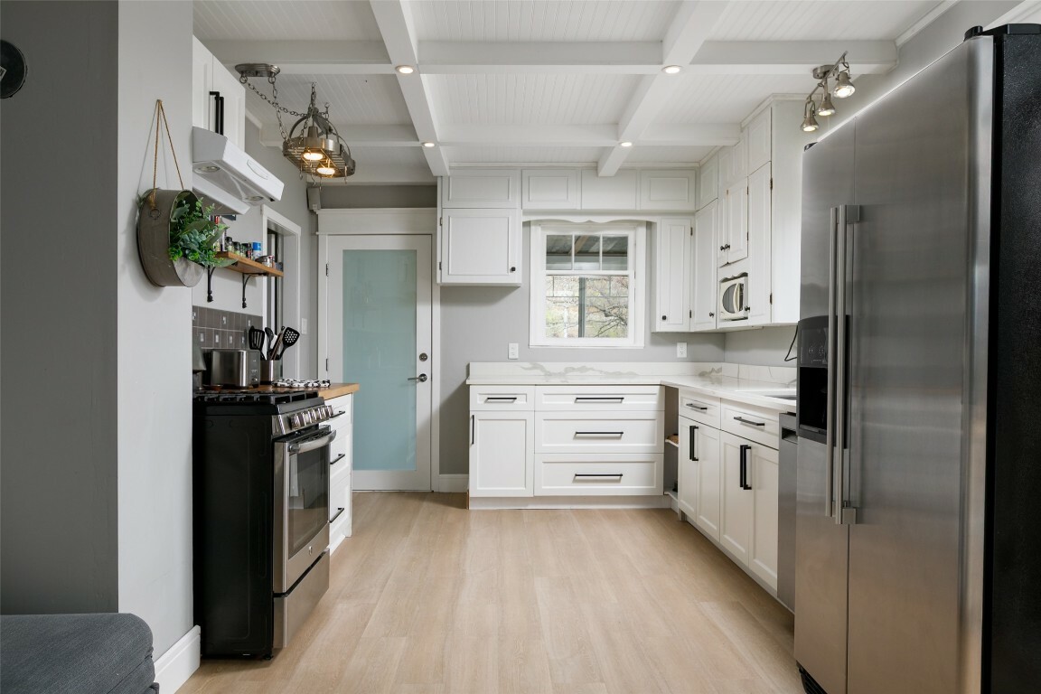 Property Photo: 145 Upper Bench Road N BC V2A 8T2