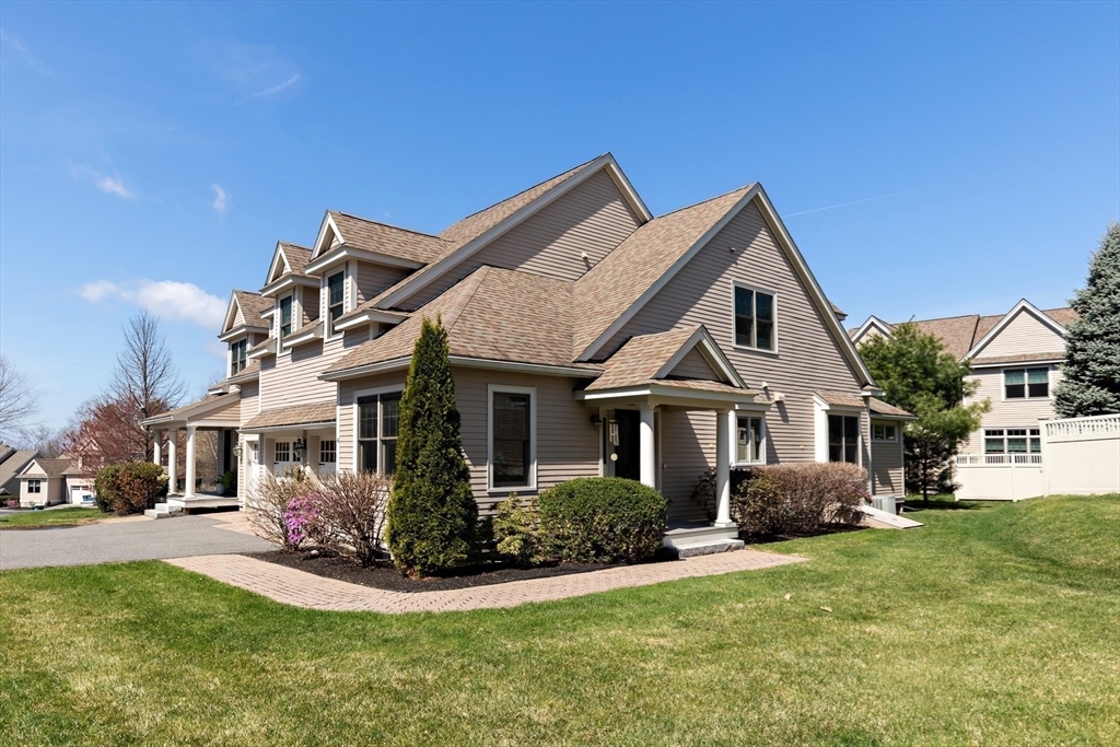 Property Photo: 44 Sunset Ridge Ln 44 MA 01740