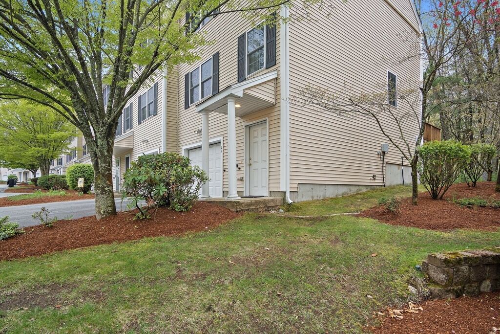 Property Photo: 81 Salem Rd 21 MA 01821