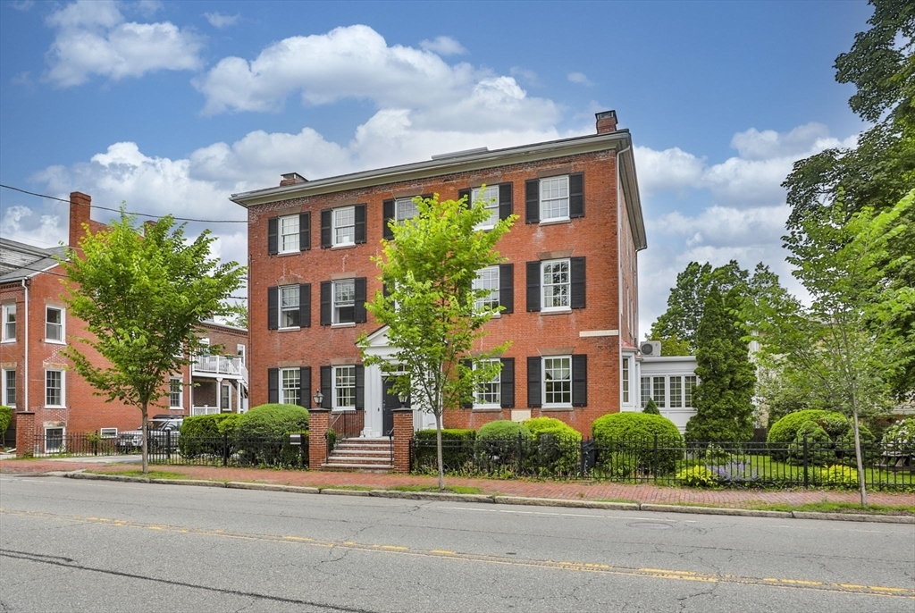 Property Photo: 124 High Street 2 MA 01950