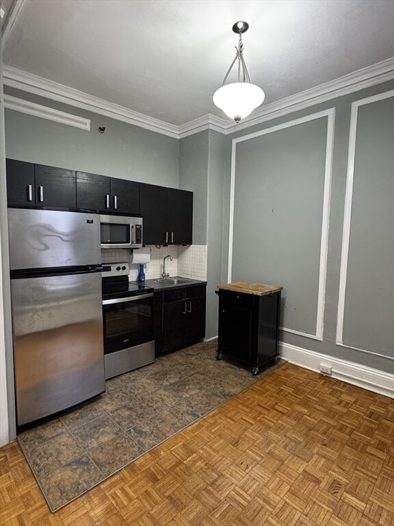 Property Photo:  21 Beacon St 4Q  MA 02108 
