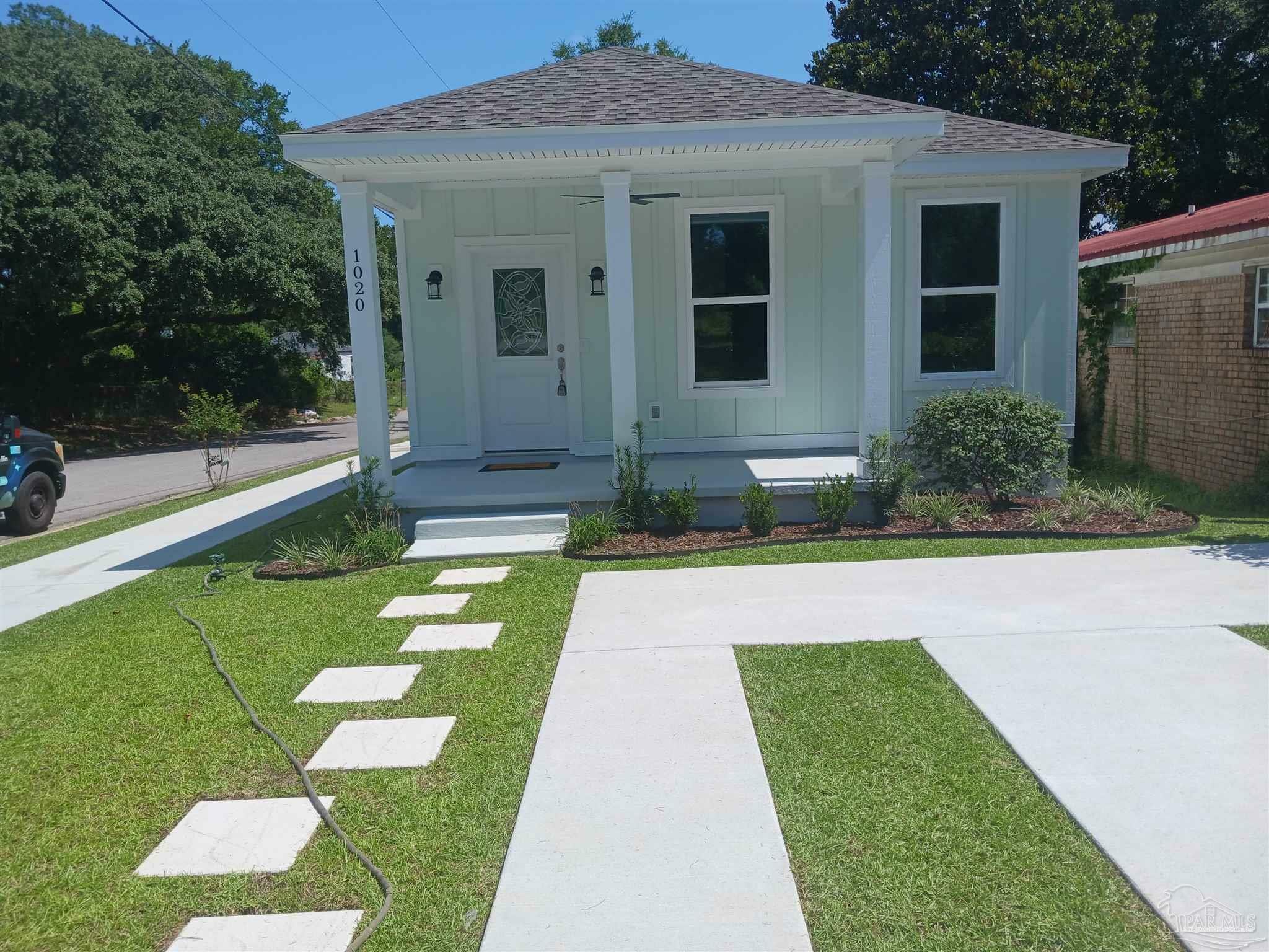 1020 W Lloyd St  Pensacola FL 32501 photo