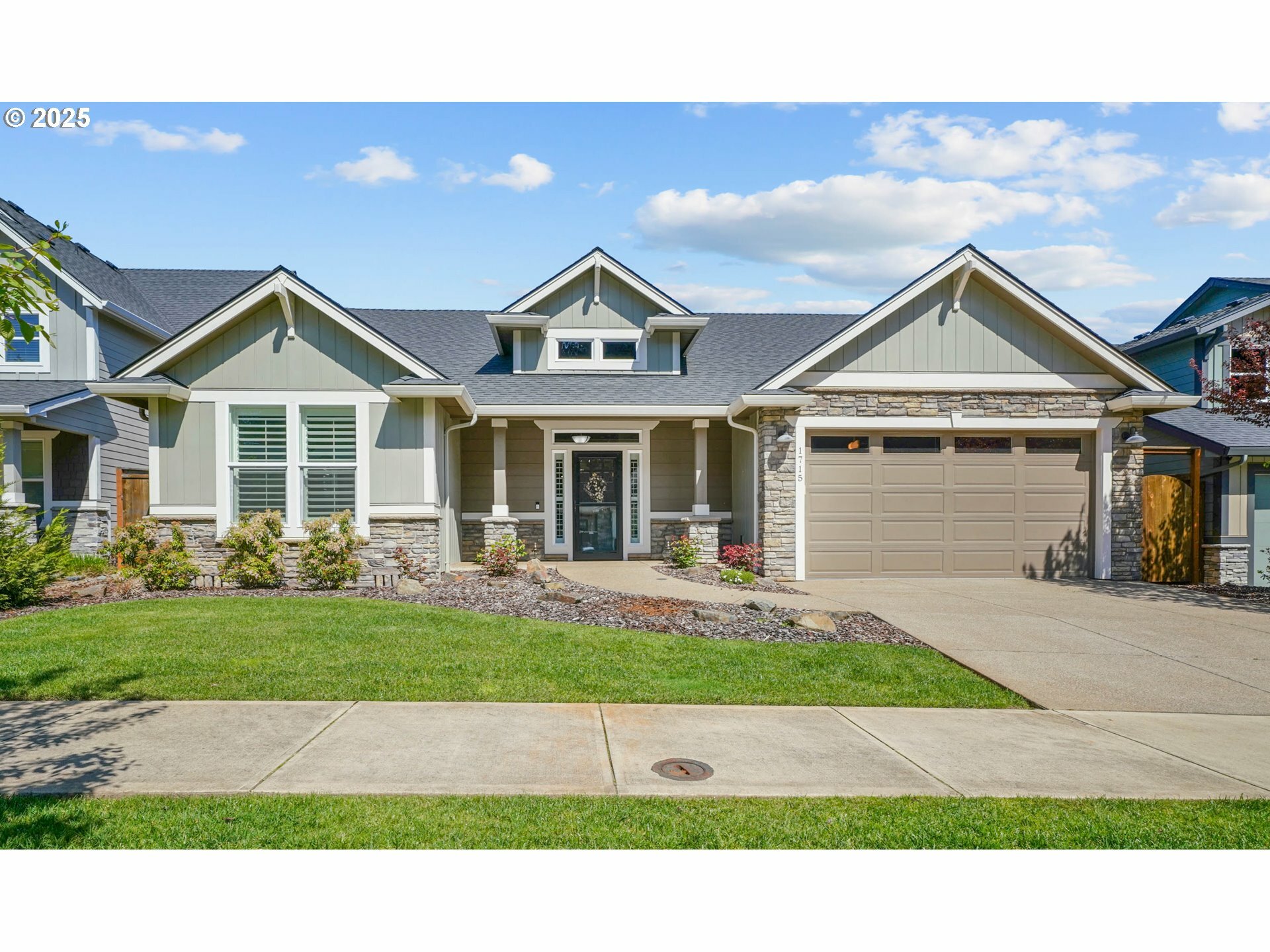 1715 York Butte Ave  Salem OR 97306 photo