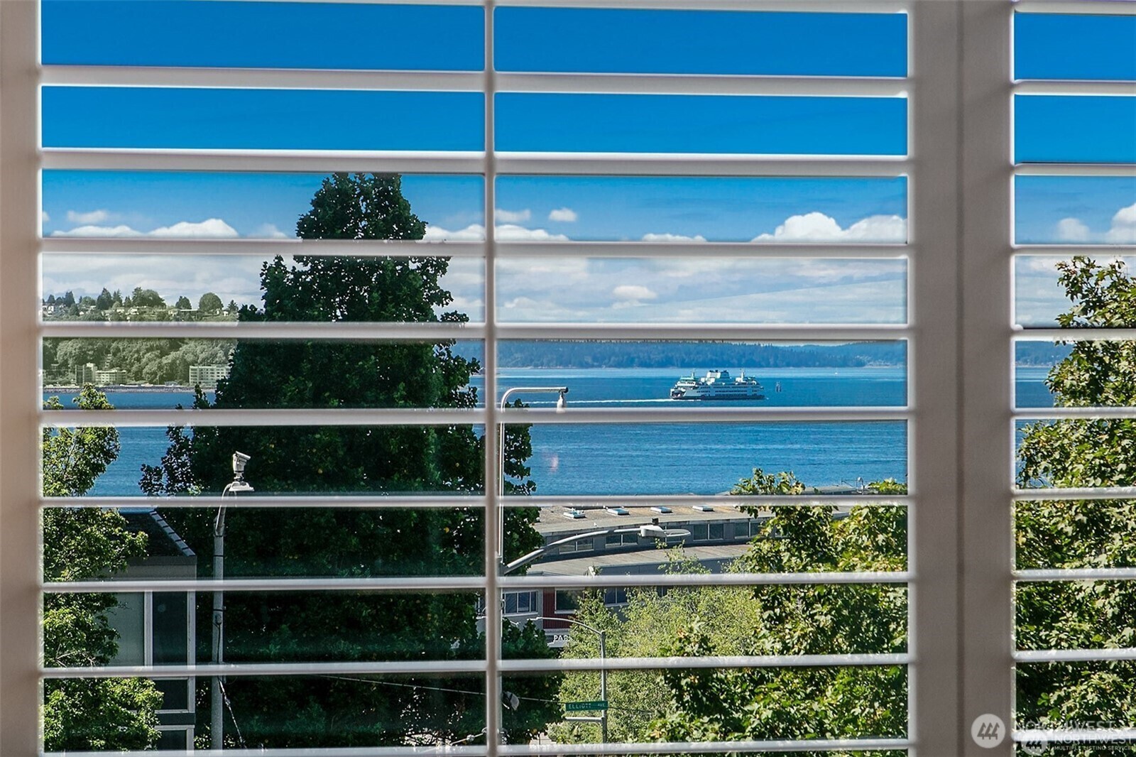 Property Photo:  2801  1st Avenue 113  WA 98121 