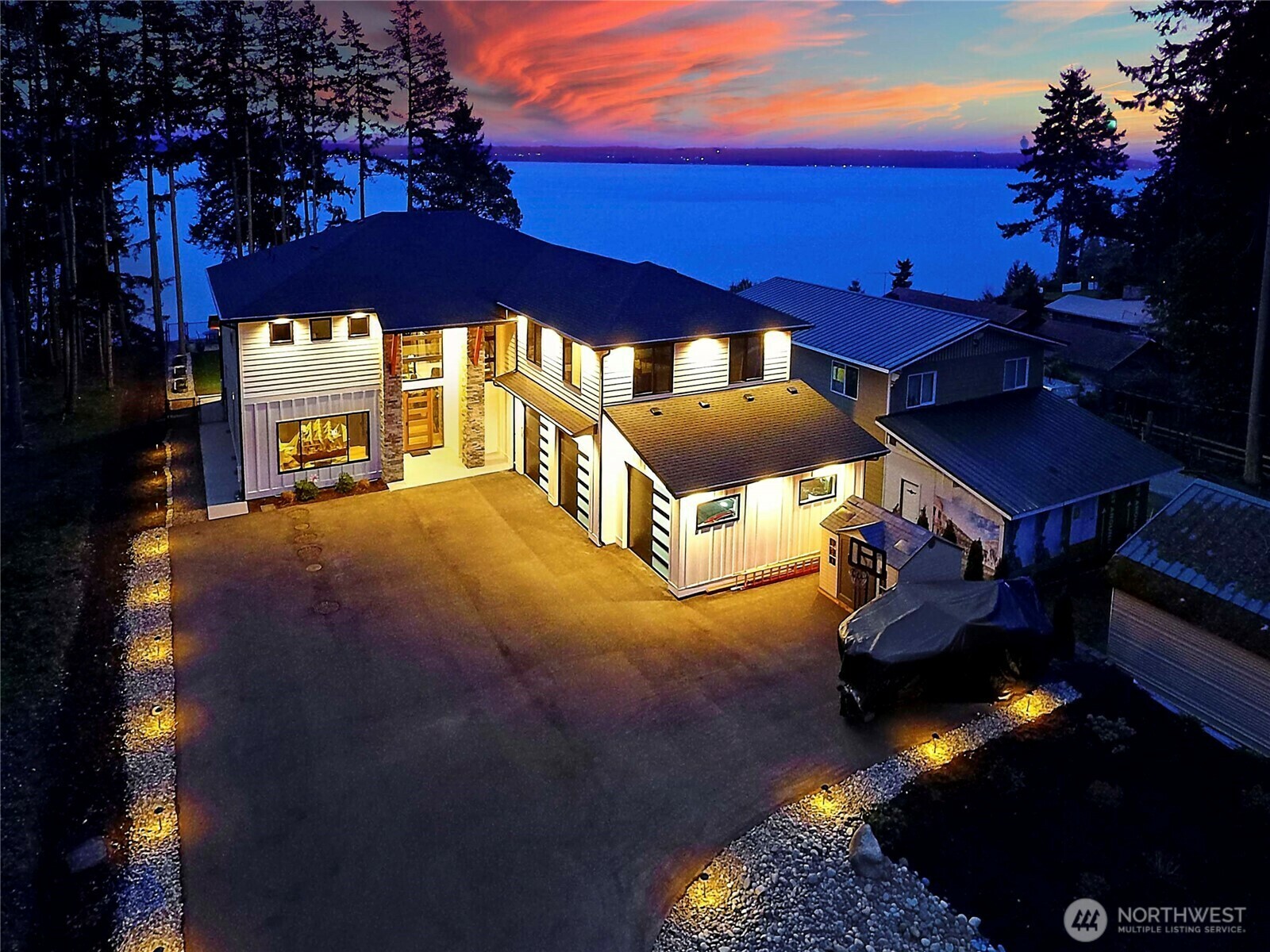 Property Photo: 1699 SE Camano Drive WA 98282