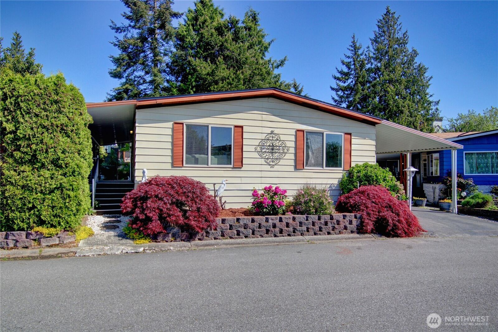 Property Photo: 815 124th Street SW 94 WA 98204