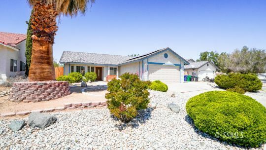 Property Photo: 1219 Beasley St CA 93555