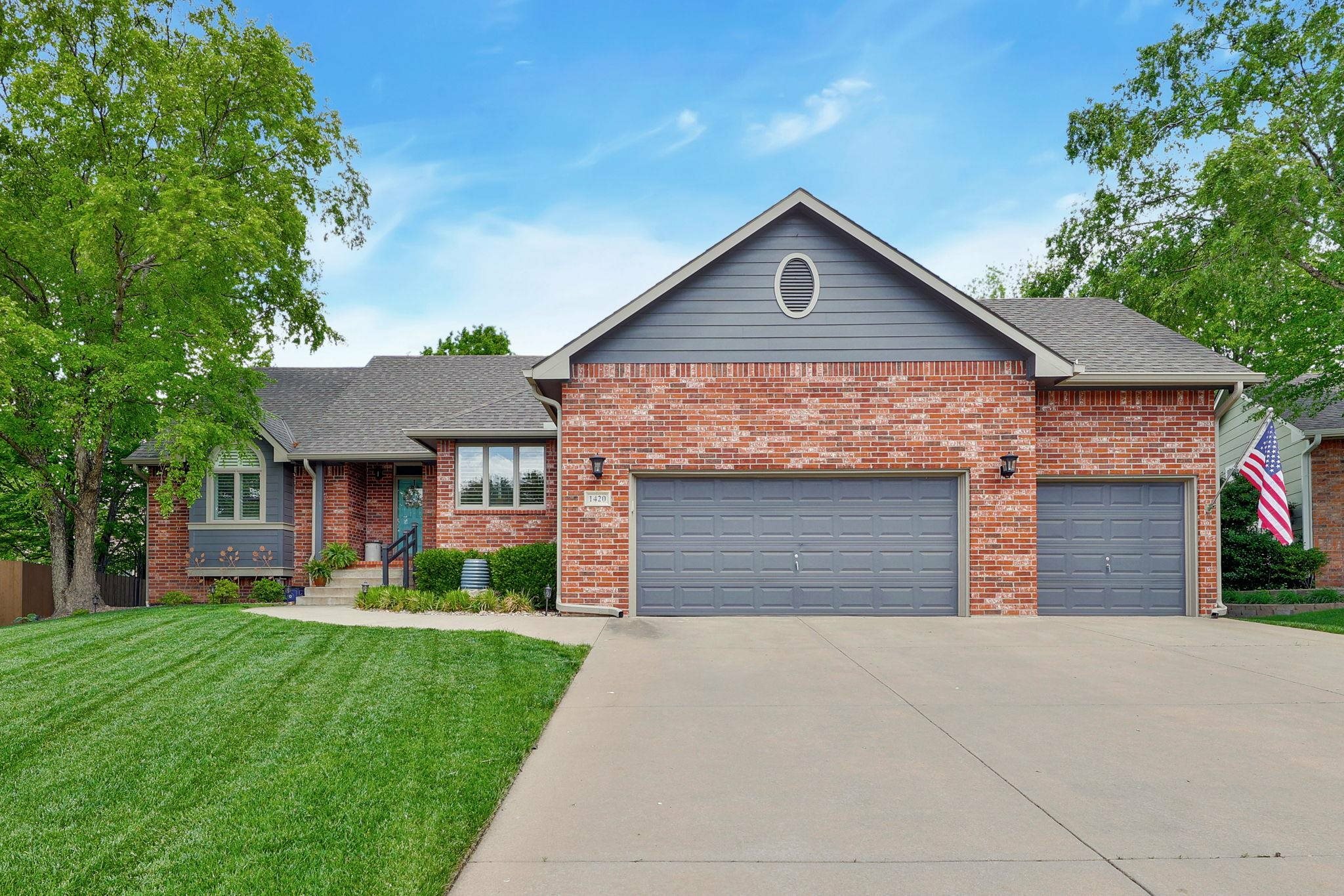 Property Photo:  1420 N Briarwood Pl  KS 67037 