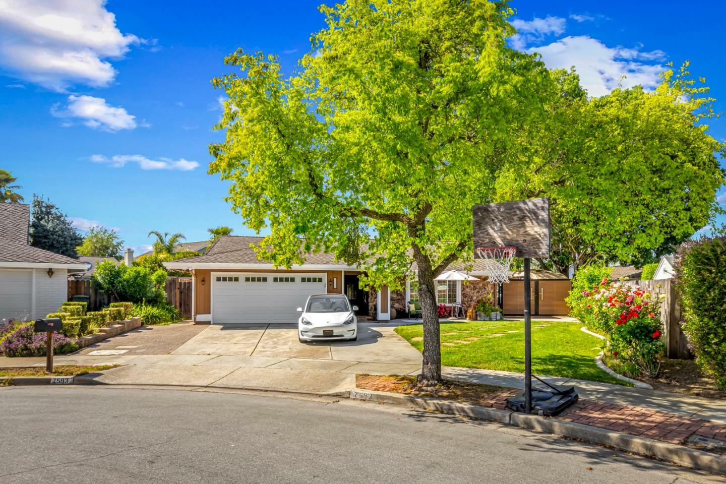 Property Photo: 7593 Spruce Court CA 95020