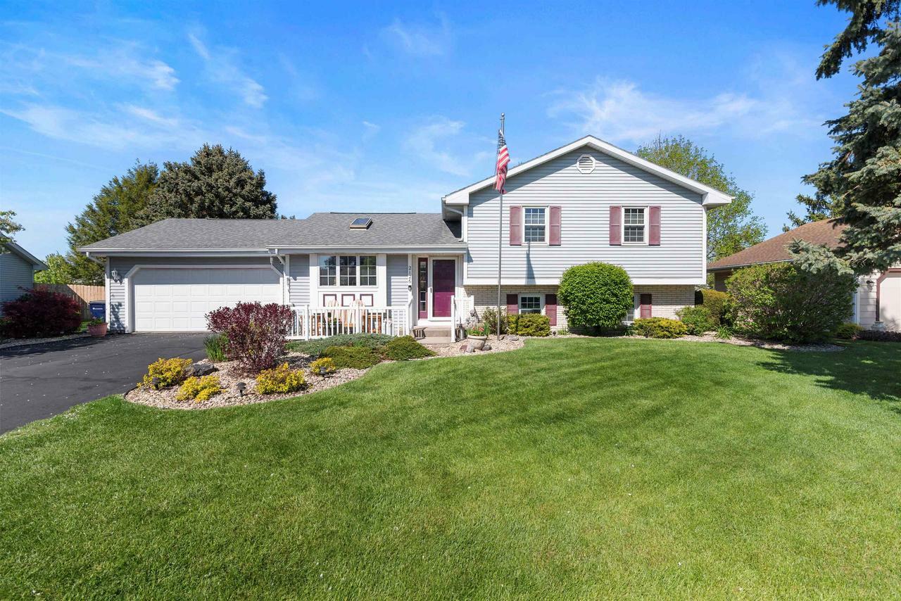 Property Photo: 2126 Ontario Drive WI 53545
