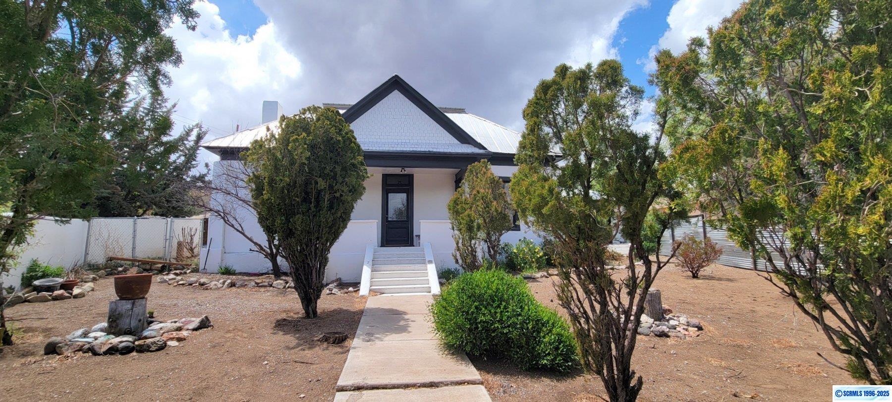 Property Photo:  1501 N Georgia St  NM 88061 