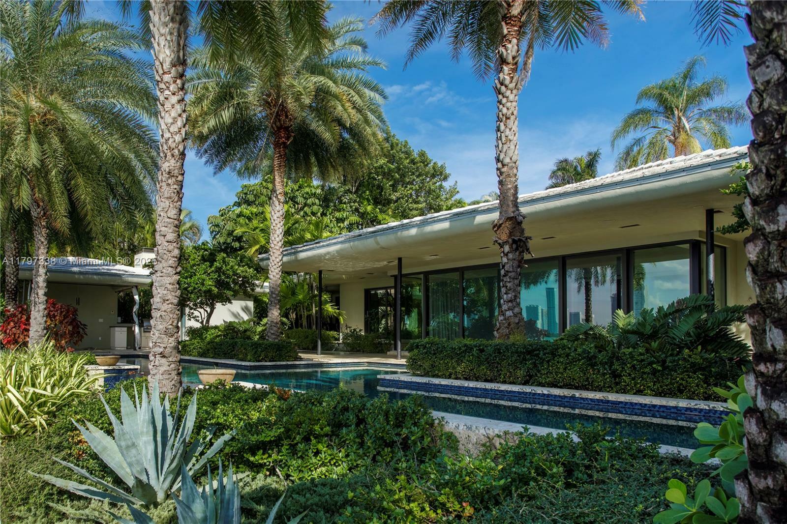 Property Photo:  250 W San Marino Dr  FL 33139 